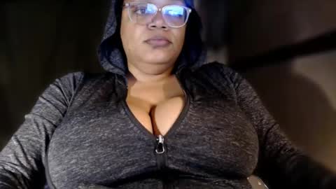 Big Titty Leara online show from June 18, 9:20 am