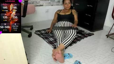 laurita online show from August 4, 7:55 pm
