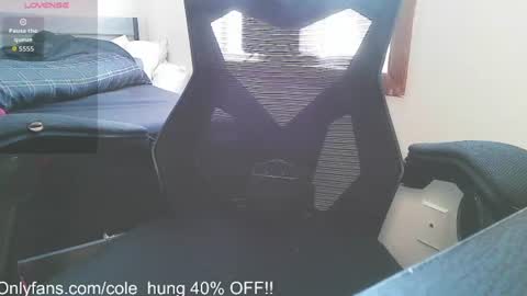 cole_hung online show from August 2, 11:33 pm