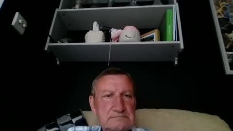 colinbeech online show from June 17, 8:57 am