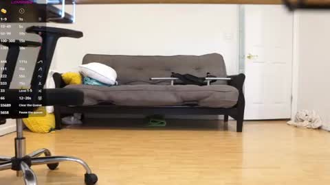 College001 online show from July 26, 1:38 pm