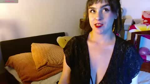 Collette online show from August 7, 5:07 am