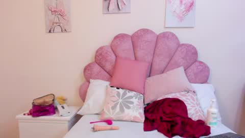 valentina online show from August 15, 2:10 pm