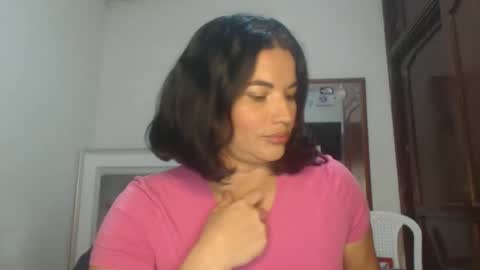 Sara online show from May 29, 5:26 pm