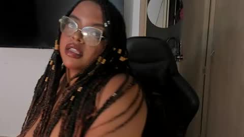 conielaurenth online show from July 26, 3:00 am