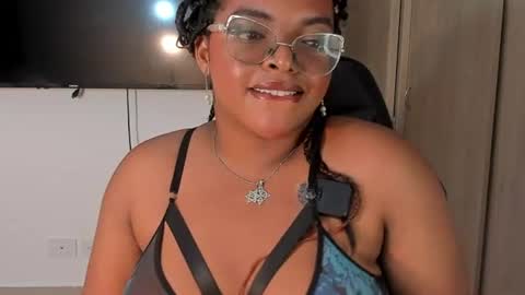 conielaurenth online show from July 26, 4:06 am