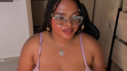 conielaurenth online show from July 27, 4:40 am