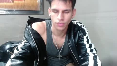 conradgrayson78 leonandresough online show from April 3, 9:01 pm
