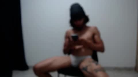 contortionist09 online show from February 21, 3:04 am