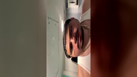 cookie_monster8593 online show from June 17, 8:41 pm