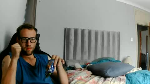 cookiecandyx online show from July 1, 1:34 pm
