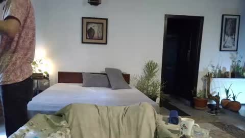 Cool2Buddies online show from August 2, 5:36 am