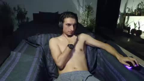 Cool2Buddies online show from August 8, 10:21 pm