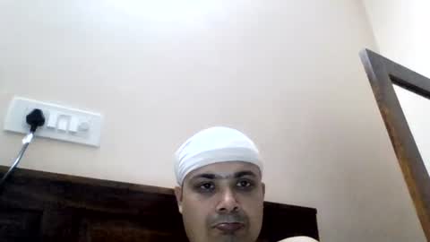 Cool Breeze09 online show from July 3, 11:45 am