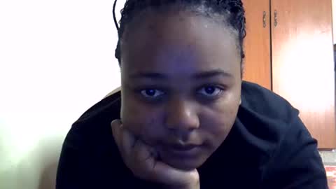 coolpretty234 online show from August 14, 9:46 am