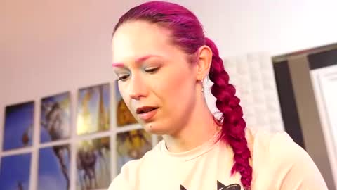 Ginger online show from August 4, 10:12 am