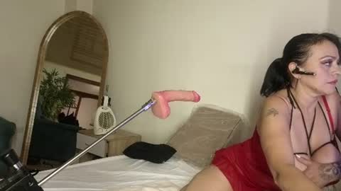 coquette_johnson online show from August 9, 1:28 am