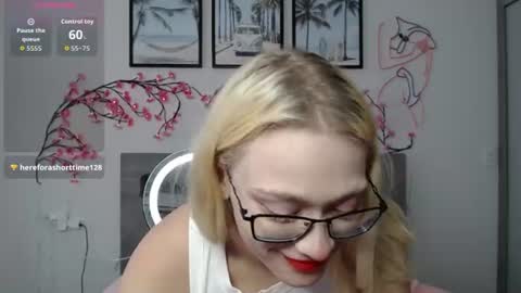 lina online show from August 5, 5:27 am