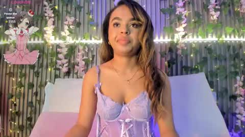 coralineross_ online show from March 5, 3:41 pm