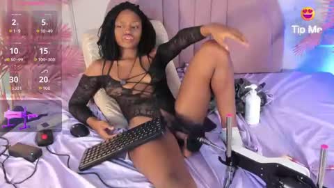corinabaker online show from August 13, 9:23 am