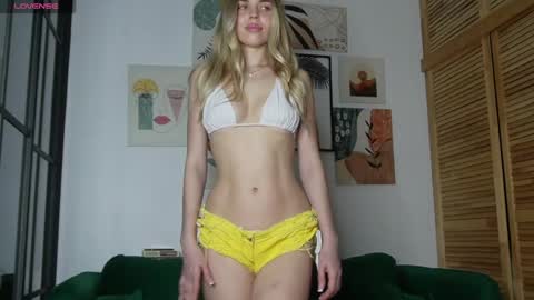 corni__ online show from May 28, 11:08 pm