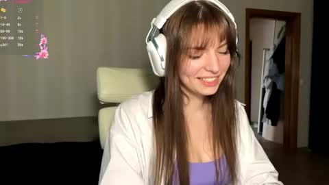 corrienavanjo online show from August 6, 2:27 pm