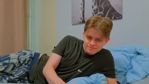 Andrew online show from July 25, 5:17 pm