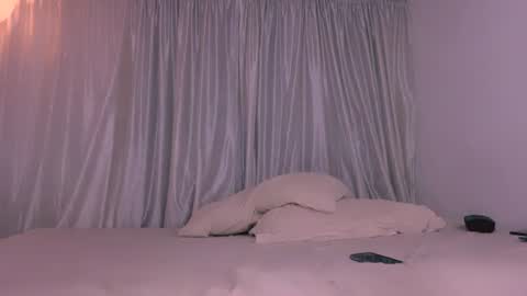 Couple sexxo online show from July 28, 4:40 am