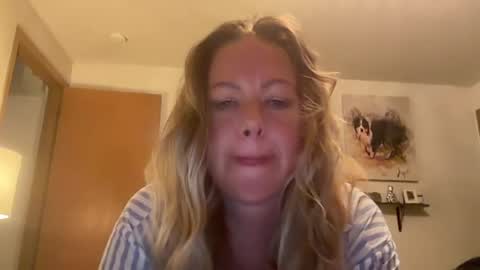 cowgirl2828 online show from September 9, 2:52 am