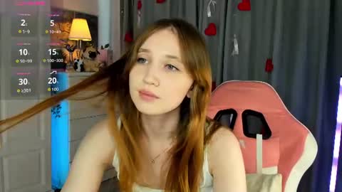 Mia online show from August 8, 11:43 am