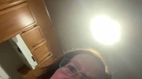  lightkitt3n  online show from September 4, 7:34 am