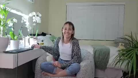 Stacy 2pm to 6pm mon-fri 3 CAT online show from July 14, 4:20 pm