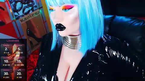 Roxy online show from August 14, 3:26 pm