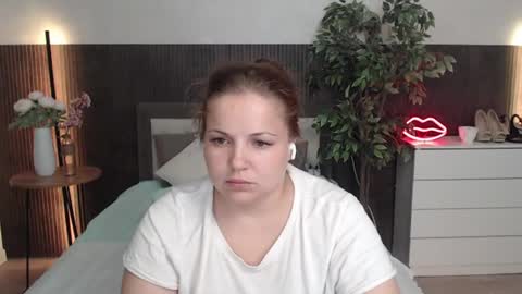 Crazyy Girl  online show from July 12, 3:07 pm