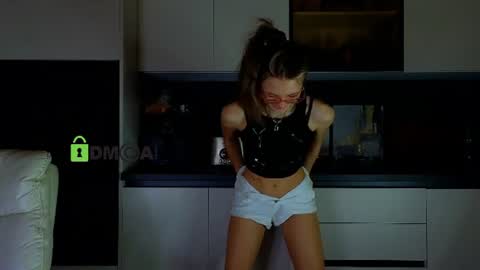 crazzy cherry online show from August 30, 11:54 am