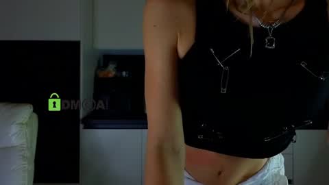 crazzy cherry online show from August 30, 2:06 pm