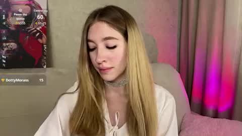 Stesha  Join my fan clubsurprise   online show from August 10, 8:16 am