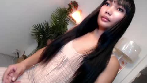 creamy_cinnamonx online show from August 8, 11:54 am