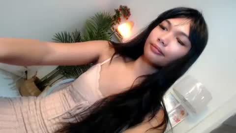 creamy_cinnamonx online show from August 9, 5:30 am