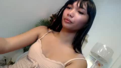 creamy_cinnamonx online show from August 9, 8:15 am