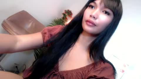 creamy_cinnamonx online show from August 14, 10:41 am