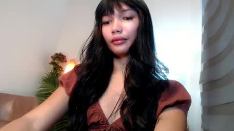 creamy_cinnamonx online show from August 14, 11:47 am