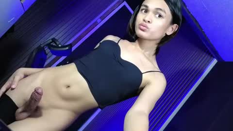 Delilah online show from August 7, 10:04 am