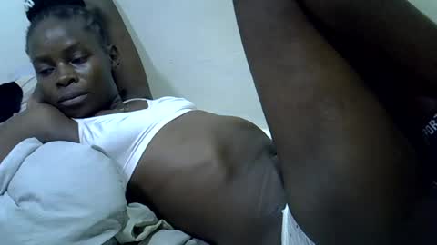 creamy_pussie online show from August 5, 8:07 pm
