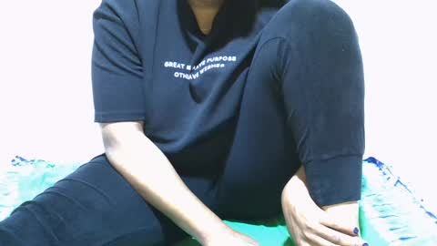 creamy_val online show from August 9, 5:03 pm