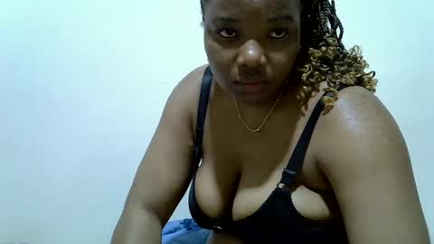 creamy_val online show from August 9, 11:28 pm