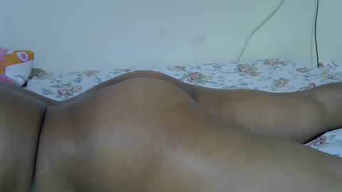 creamy_val online show from August 10, 9:49 pm