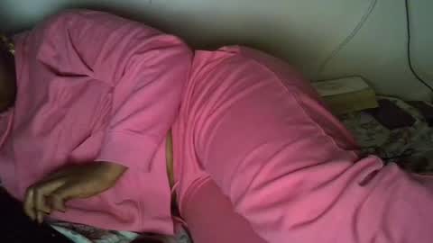 creamy_val online show from August 11, 10:28 am