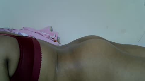 creamy_val online show from August 12, 3:03 pm