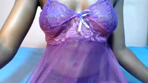 creamyebony00 online show from August 10, 11:44 am